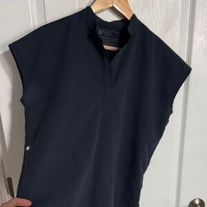 Figs Women Rafaela Navy Scrub Top